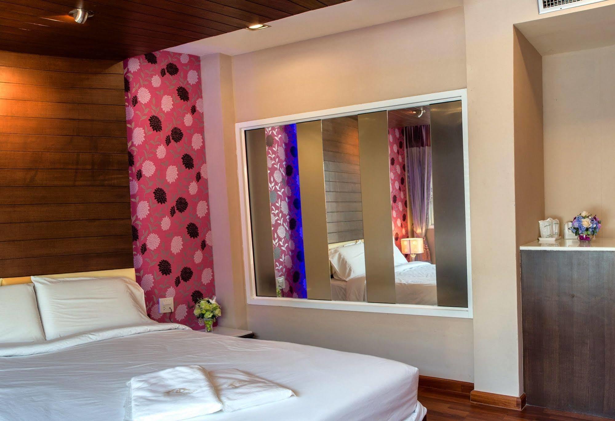 The Ring Hotel Hat Yai Exteriér fotografie
